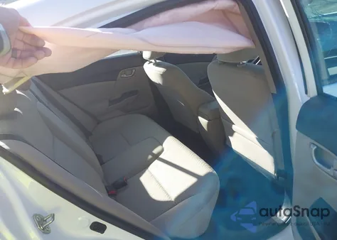 2015 Honda Civic Lx z USA, uszkodzony, nr VIN 19XFB2F59FE212561